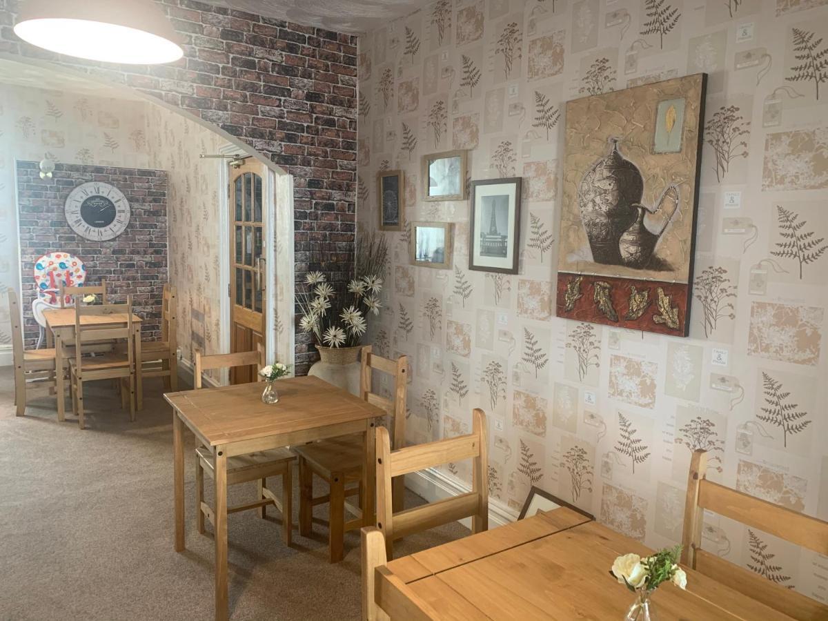 The Rutlands Bed & Breakfast Blackpool Exterior photo